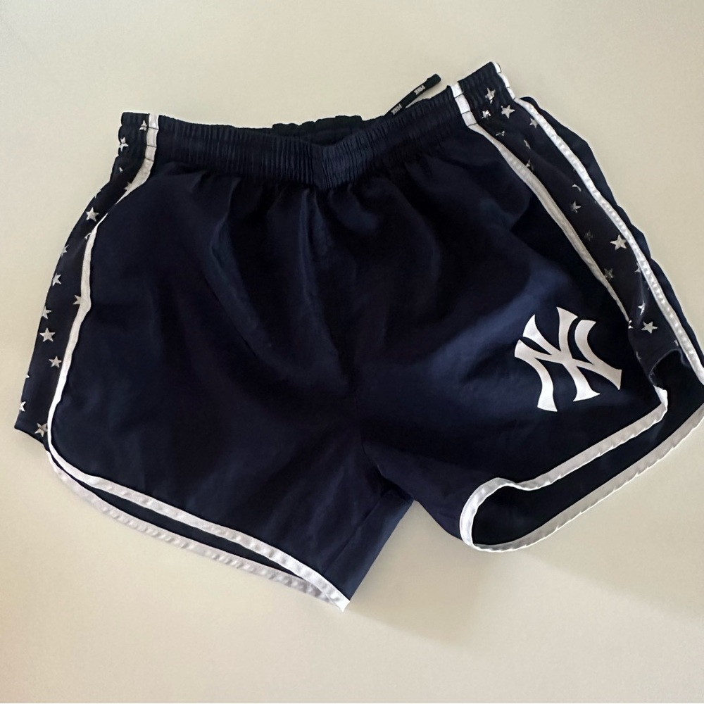 PINK NY Yankees Shorts XS